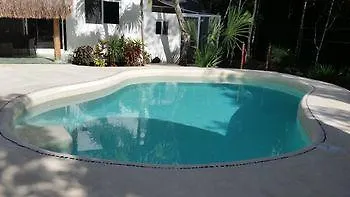 Pura Vida Cancun Guesthouse. 3*,  Mexico